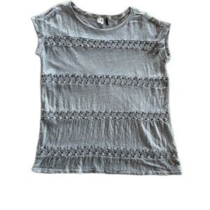 Anthropologie Akemi + Kin crochet lattice linen top gray M